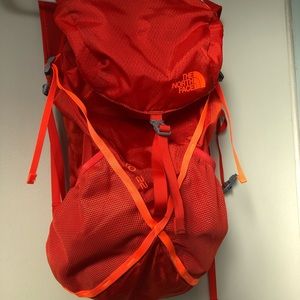 North face Diad Pro 22L orange